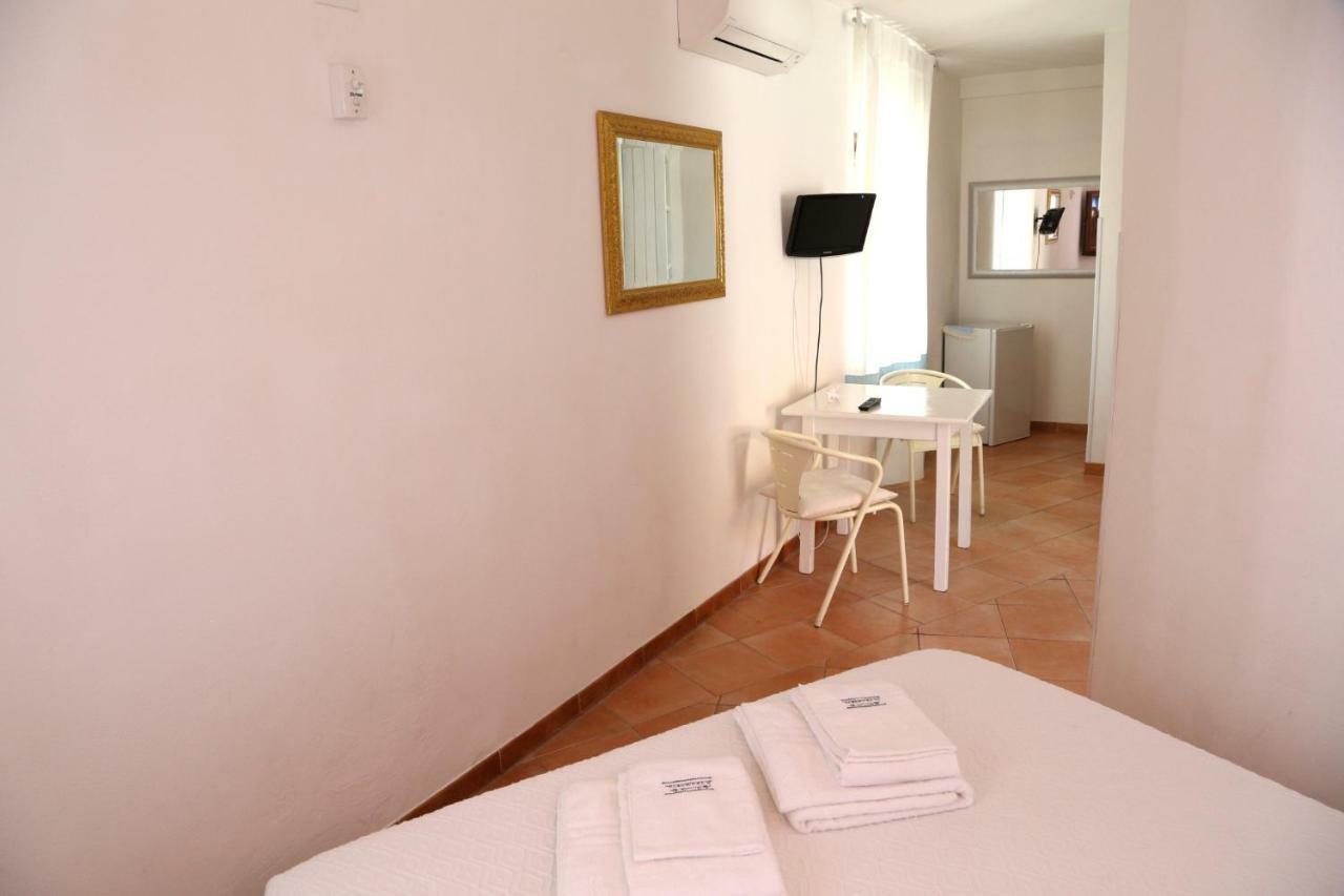 Il Tramonto Bed & Breakfast Castelsardo Exterior photo